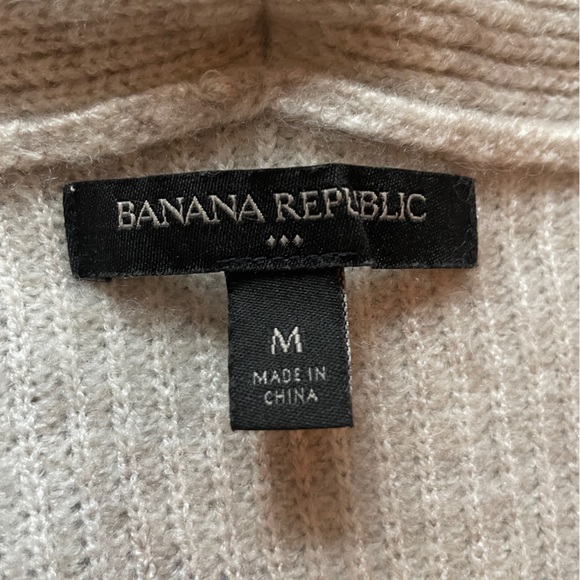 Banana Republic cropped cardigan sweater - Picture 4 of 4